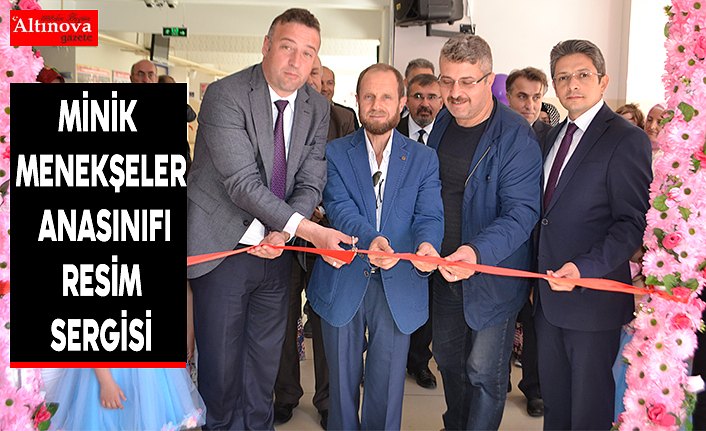 MİNİK MENEKŞELER ANASINIFI RESİM SERGİSİ