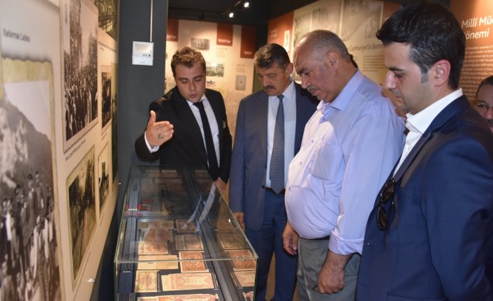 Servet Çınçın para koleksiyonu sergisi