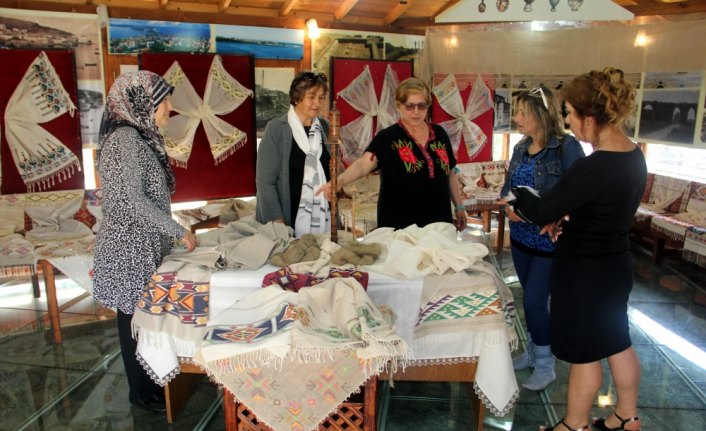 Sinop'ta yöresel dokuma eserleri sergilendi