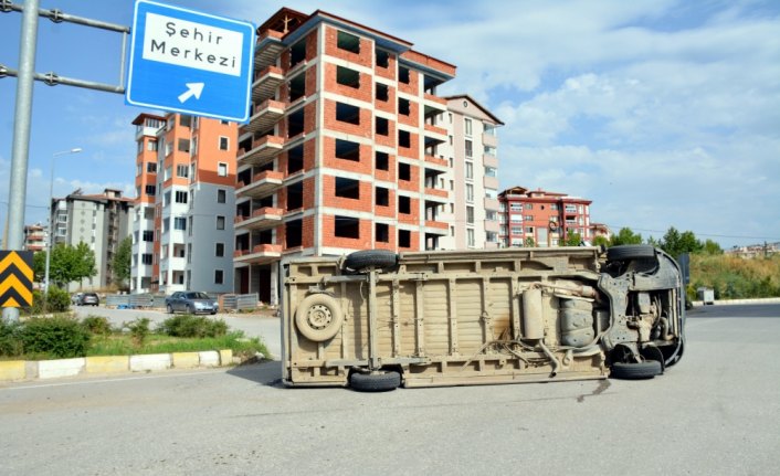 Tokat'ta öğrenci servisi devrildi: 7 yaralı