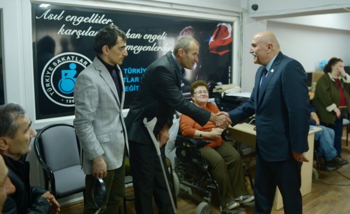 Vali İpek'ten engellilere ziyaret