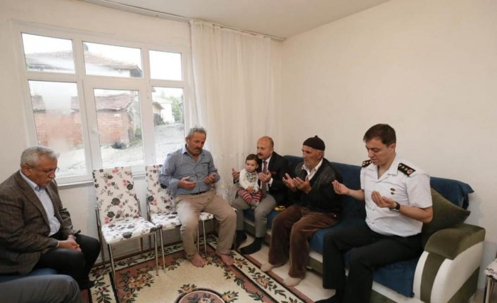 Vali Varol'dan şehit ailesine ziyaret