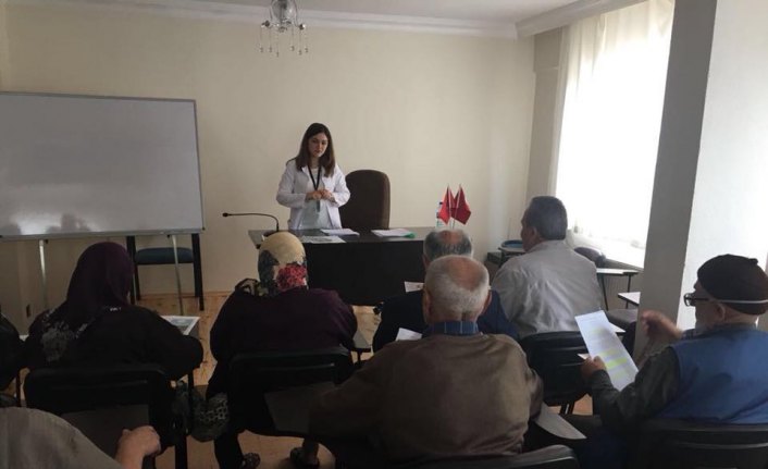 Yağlıdere'de hacı adayları için sağlık eğitimi