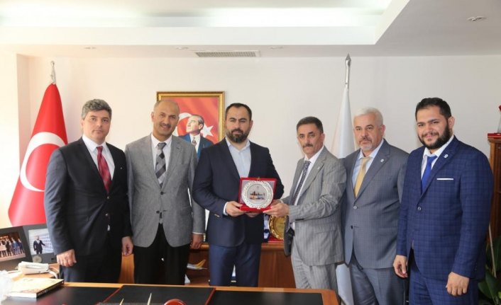 İbn-i Sina için 200 ülkedeki camilerde dua edilecek