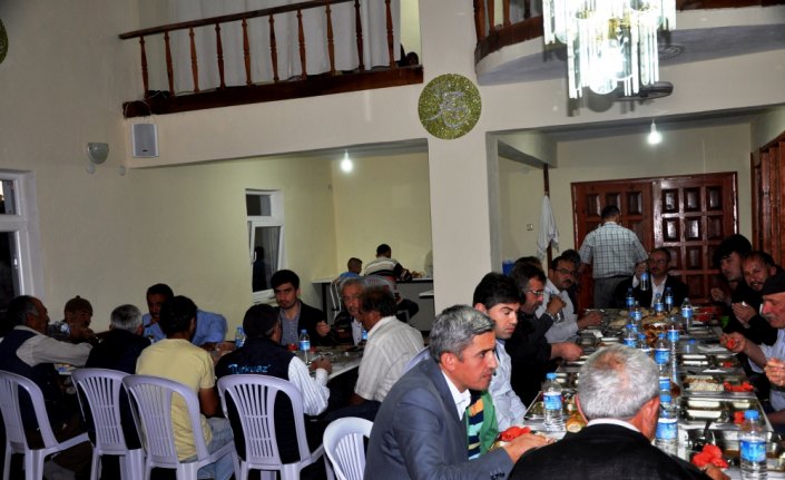 İhsangazi Müftülüğünden yangınzedelere iftar