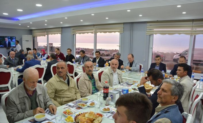 İnebolu Muhtarlar Derneği iftar programı düzenledi