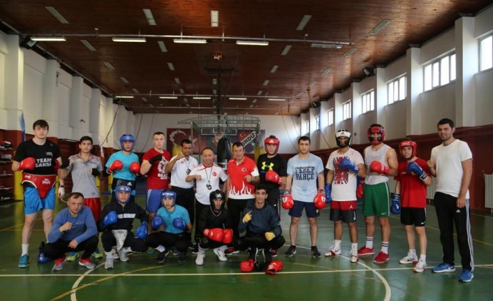 Milli boksörler İspanya'dan madalyalarla dönmeyi hedefliyor