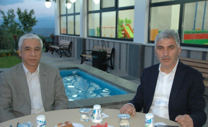 Şebinkarahisar Belediyesinden muhtarlara iftar