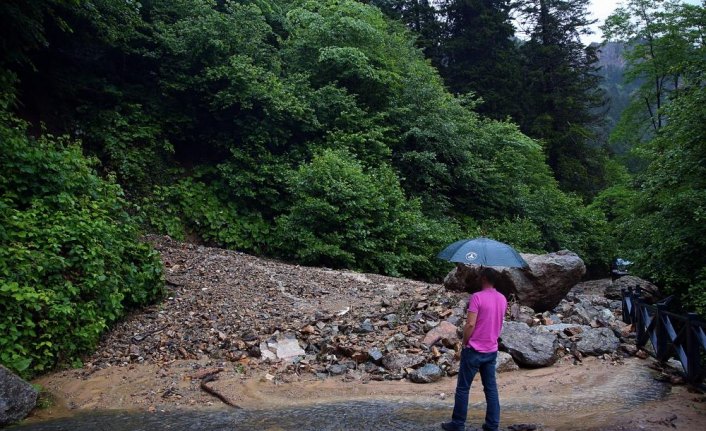 Trabzon'da sağanak