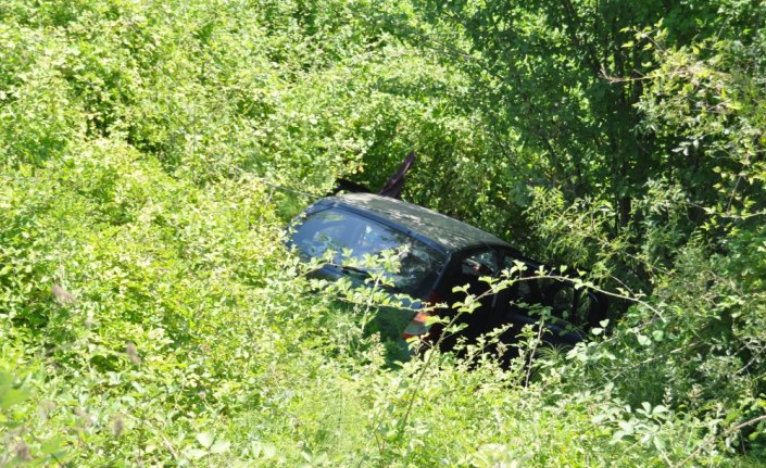 Bartın'da otomobil şarampole devrildi: 2 ölü, 3 yaralı
