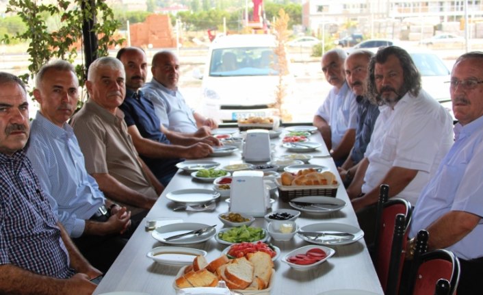 Belediye Başkanı Öztürk, gazetecilerle bir araya geldi