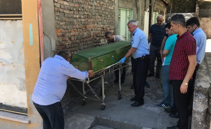 Karabük'te yaşlı adam, evinde ölü bulundu
