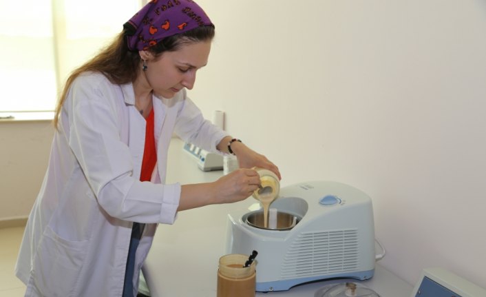 Karadeniz fındığı ballı dondurmayla buluştu