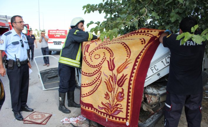 Yolcu otobüsü ile otomobil çarpıştı: 2 ölü, 1 yaralı