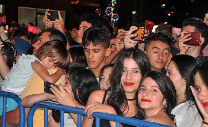 Aleyna Tilki, Gülüç'te konser verdi