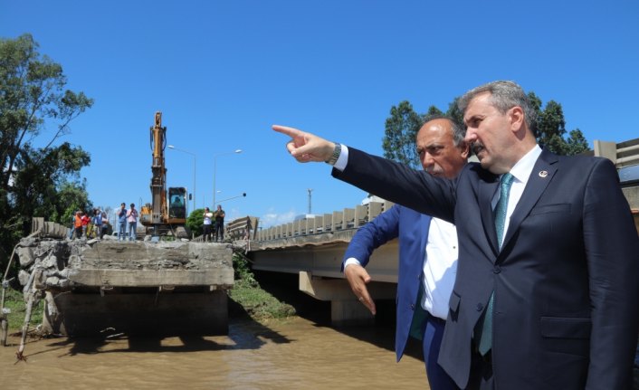 BBP Genel Başkanı Mustafa Destici sel bölgesinde