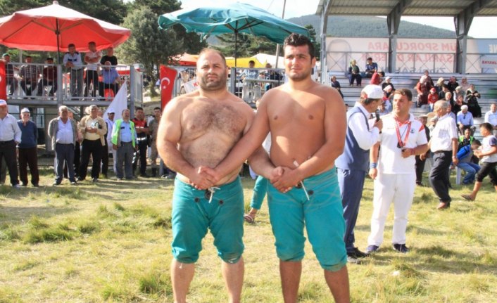 Bengü güreşlerinde kalp krizi geçiren kişi öldü