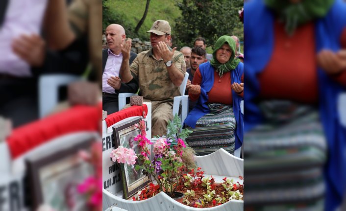 “Binlerce Eren'ler bu vatana feda olsun“