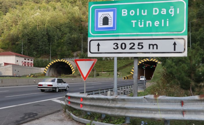Bolu Dağı'ndan 4 günde yaklaşık 269 bin araç geçti