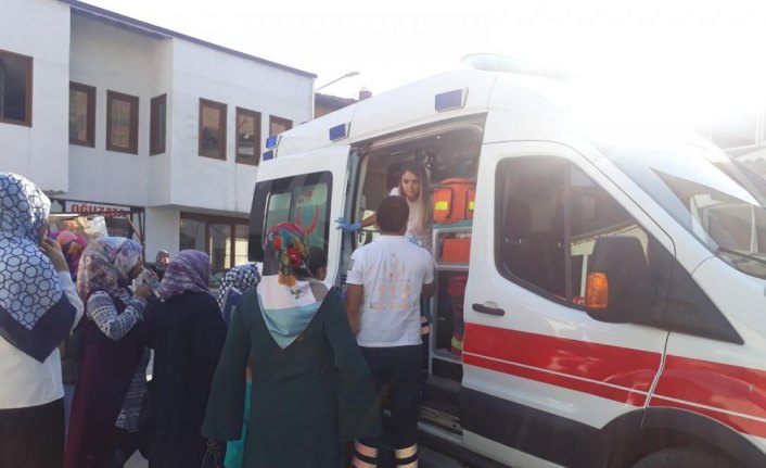 Düğünde biber gazı sıkıldı, 25 kişi hastaneye kaldırıldı