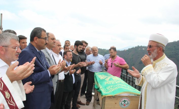 FİSKOBİRLİK Yönetim Kurulu Üyesi Ayar toprağa verildi