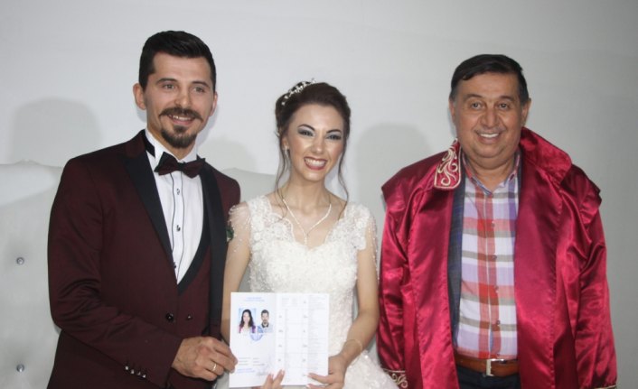 Futbol sahasında evlilik teklifi nikah masasında mutlu sona ulaştı