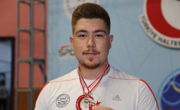 Genç haltercilerin hedefleri büyük