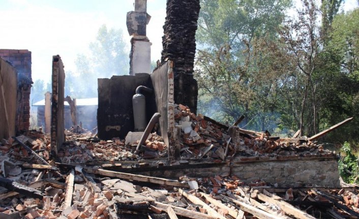 GÜNCELLEME - Kastamonu'da 8 ev yandı