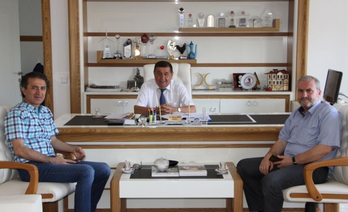 Hemşehri derneğinden Başkan İkiz'e ziyaret