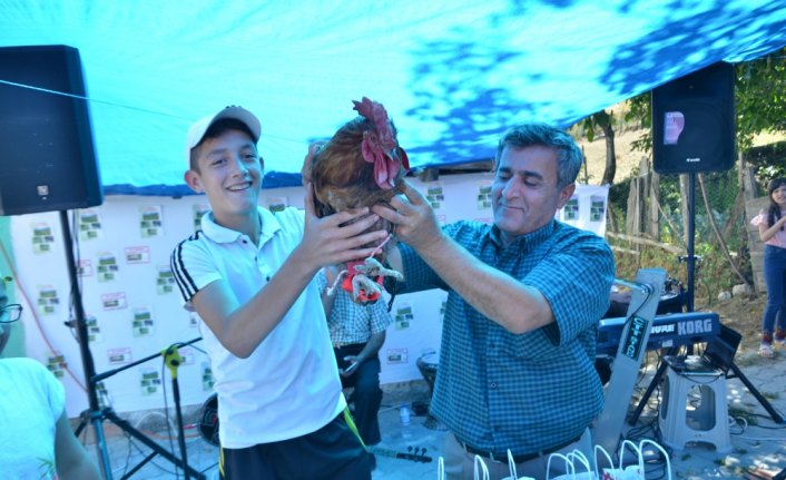 İstanbul'dan köyüne dönüp tavuk çiftliği kurdu