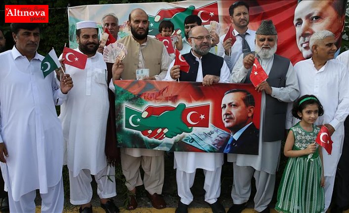 Pakistan'dan Türkiye'ye Türk lirası desteği