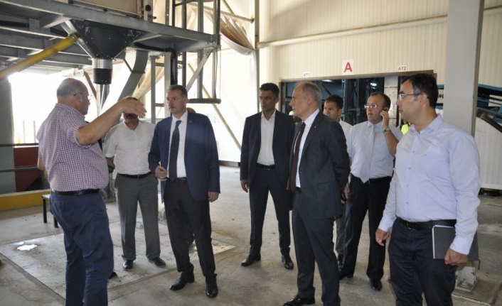 TMO Genel Müdürü Güldal'dan lisanslı depoda inceleme