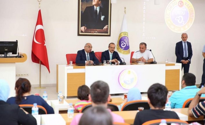 Vali Yavuz, Uşaklı şehit aileleri ve gazileri ağırladı