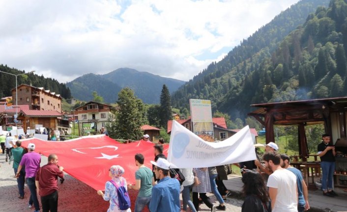 Ayder Yaylası'nda tulum eşliğinde yürüdüler