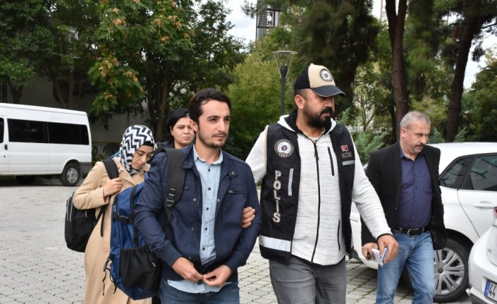 FETÖ'den aranan çift hücre evinde yakalandı
