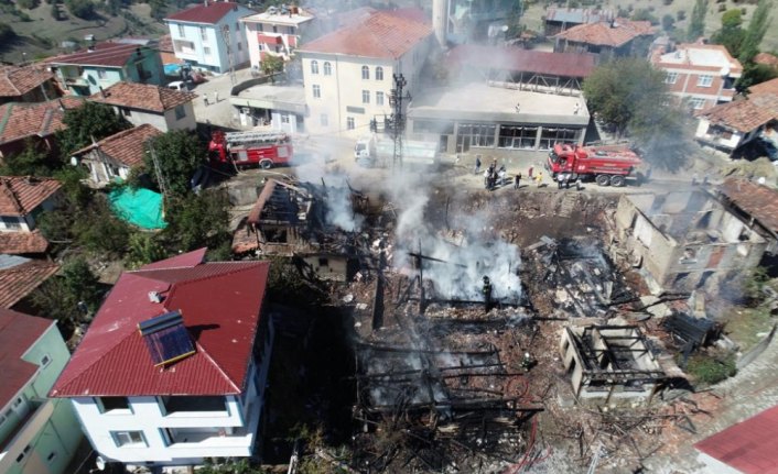 GÜNCELLEME - Samsun'da köyde yangın