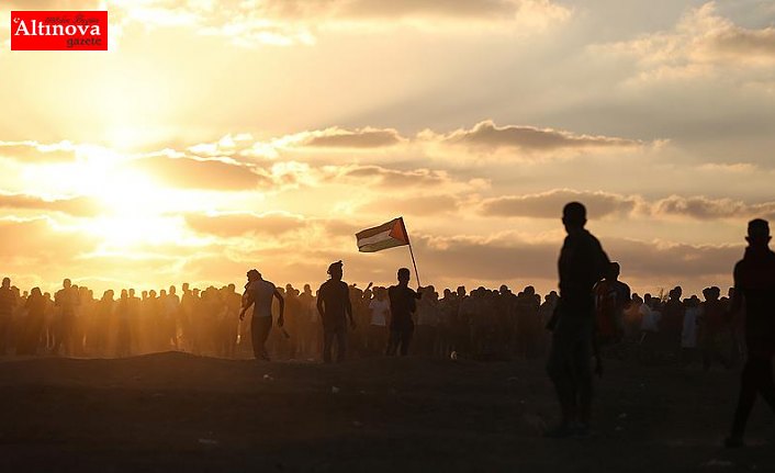 İsrail'den Gazze'deki barışçıl göstericilere hava saldırısı
