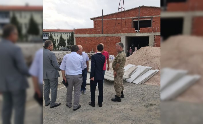 Kaymakam Onay, okul inşaatını inceledi