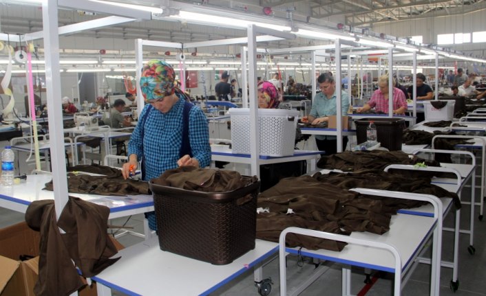 Köy köy dolaşıp fabrikaya işçi arıyorlar