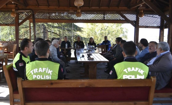 Safranbolu İlçe Emniyet Müdürü Gül muhtarlarla buluştu