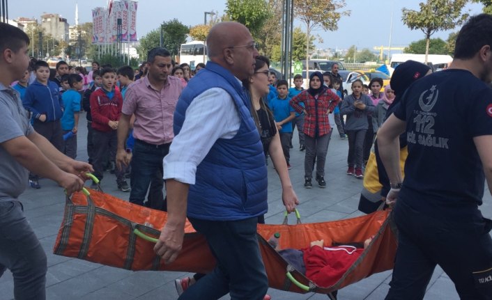 Alışveriş merkezinde yürüyen merdiven kazası: 12 yaralı