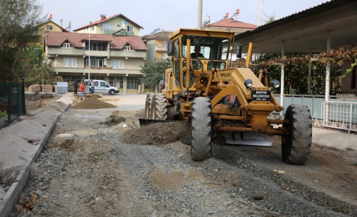 Bartın'da yol iyileştirme çalışmaları sürüyor