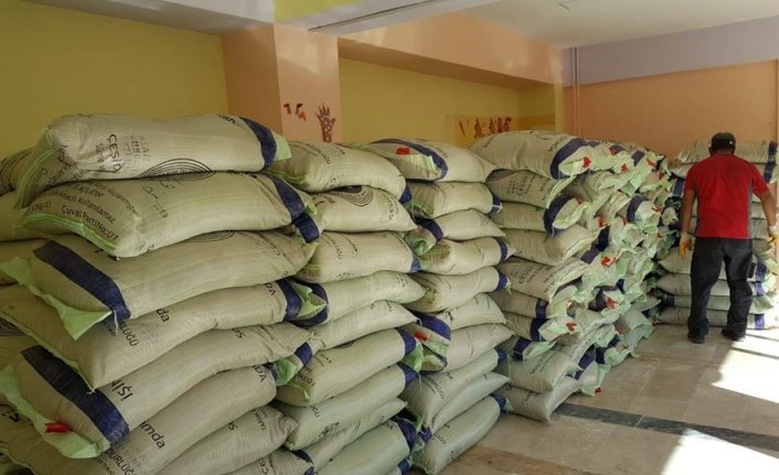 Çaycuma'da çiftçilere tohumluk buğday dağıtıldı