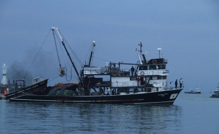 Düzce'de fırtına tekneleri alobora etti