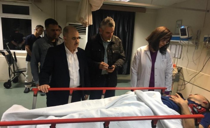 GÜNCELLEME - Düzce'de askeri araç devrildi: 4 yaralı