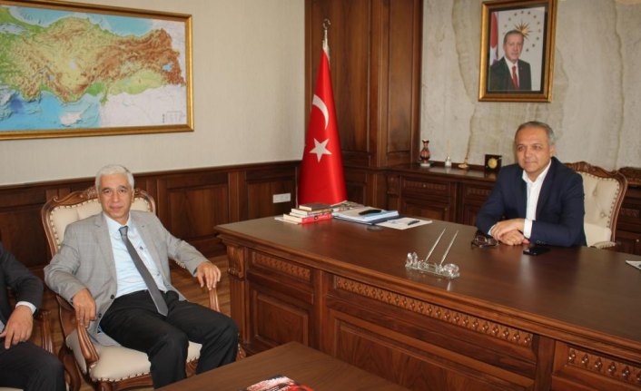 Suluova Kaymakamı Kanyılmaz'ın ziyaretleri