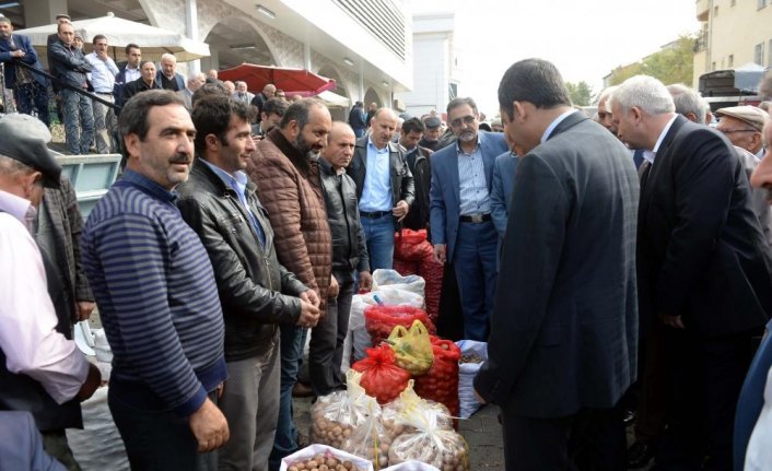 Tokat'ta ceviz borsası açıldı