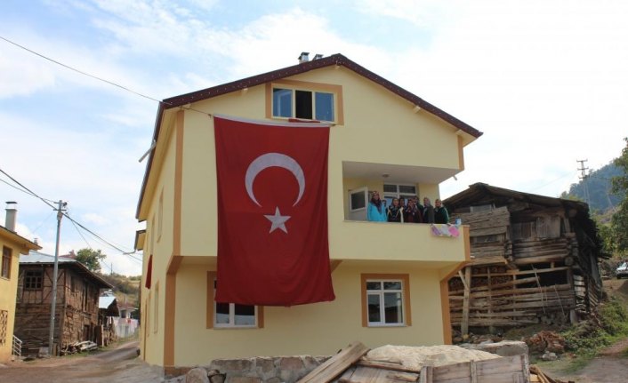 Tosya'da Kıbrıs gazisine ev yapıldı