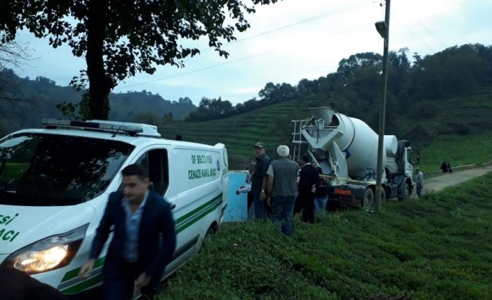 Trabzon'da beton mikserinin çarptığı kadın öldü