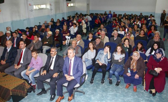 Yaşlılar ve çocuklar birlikte eğlendi